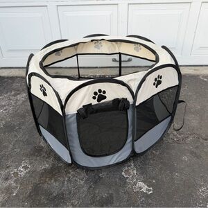 Small dog/puppy pop-up portable playpen